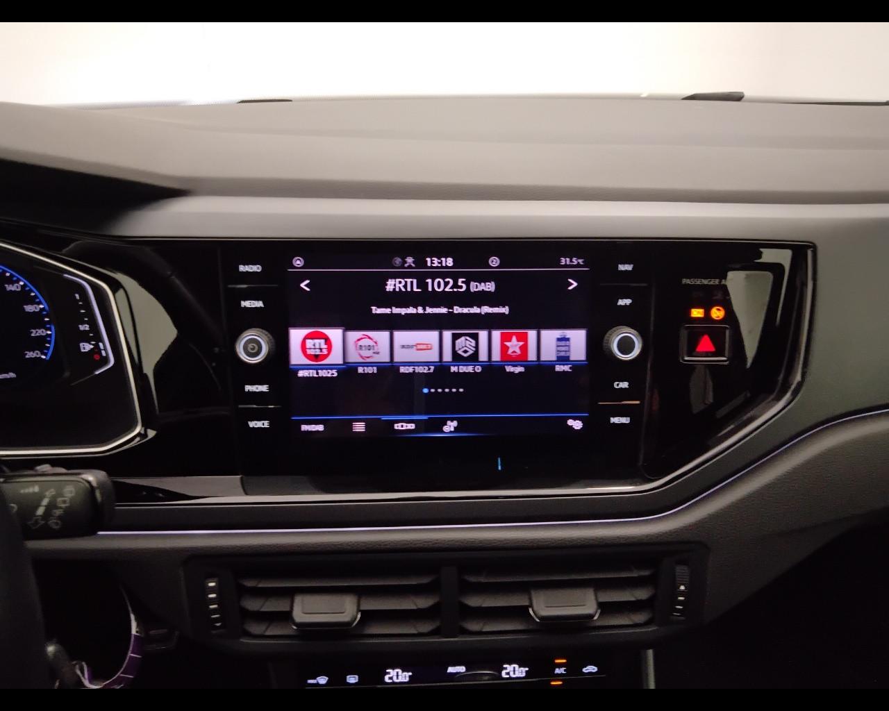 VOLKSWAGEN Polo VI 2022 - Polo 1.0 tsi R-Line 95cv