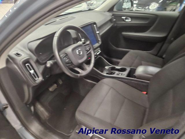 VOLVO XC40 T3 Geartronic Momentum