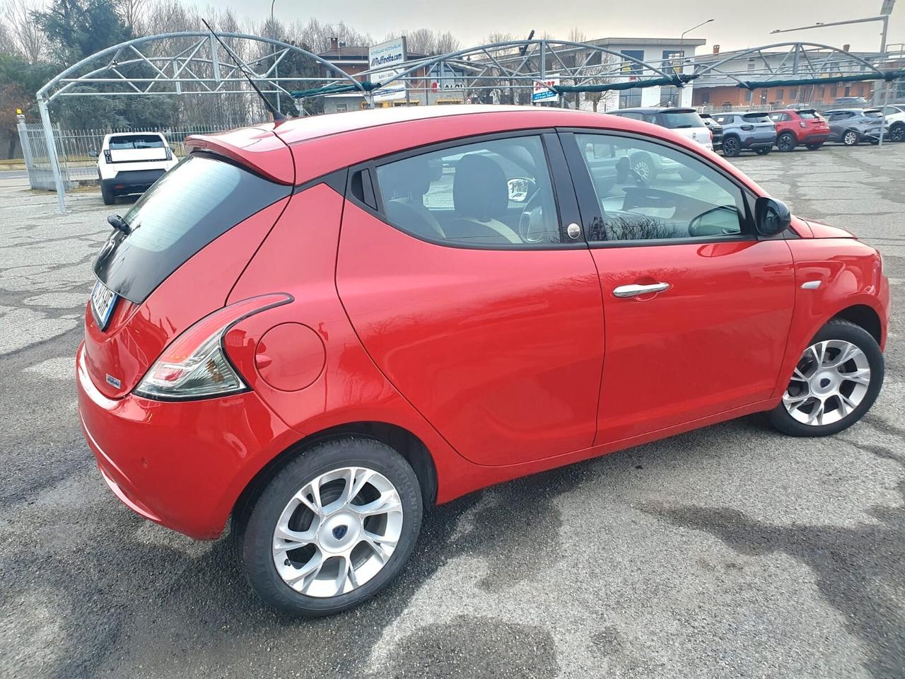 Lancia Ypsilon 1.2 69 CV 5 porte GPL Ecochic Gold