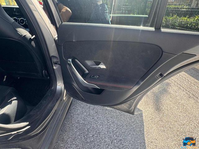 MERCEDES-BENZ A 180 d Automatic Sport