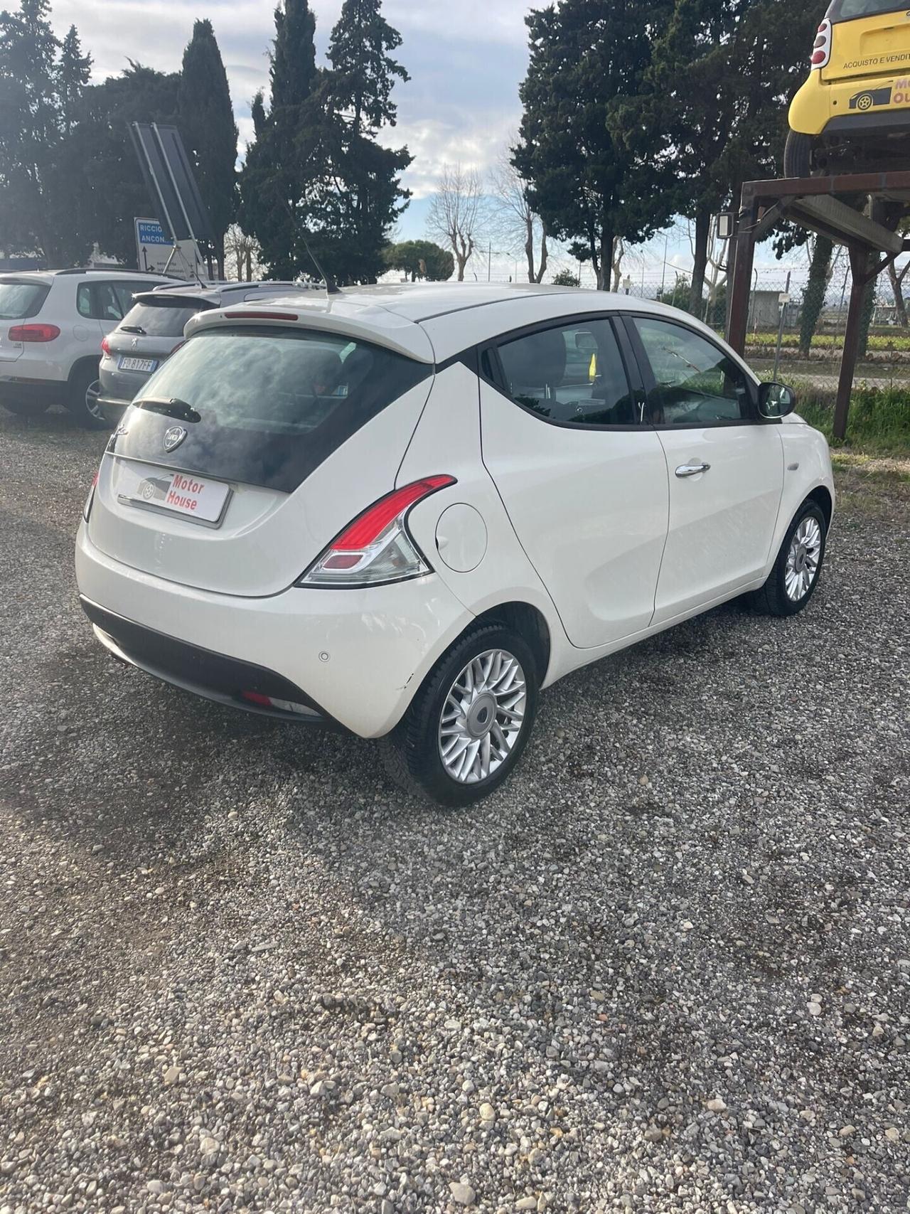 Lancia Ypsilon 1.3 MJT 16V 95 CV 5 porte S&S Gold