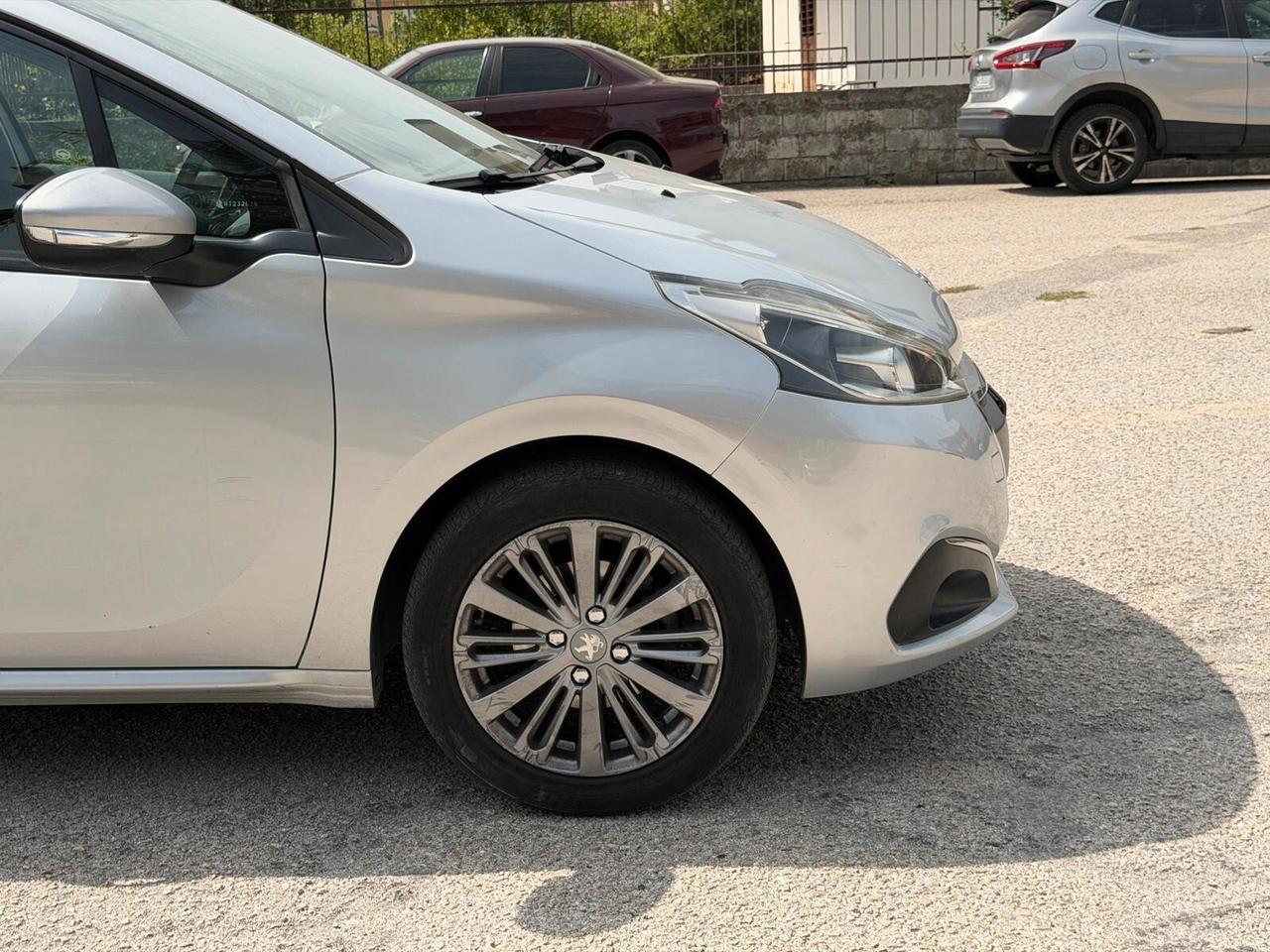 Peugeot 208 PureTech 82 5p. GPL Active