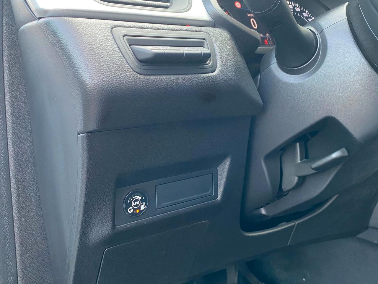 Renault Captur TCe 100 CV GPL Intens