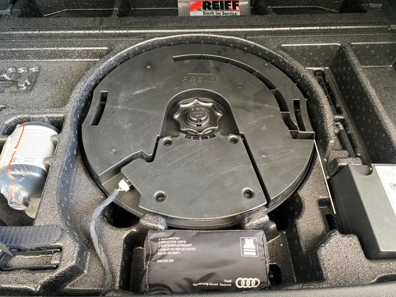Audi Q3 35 TDI QUATTRO S-LINE BLACK EDITION2020