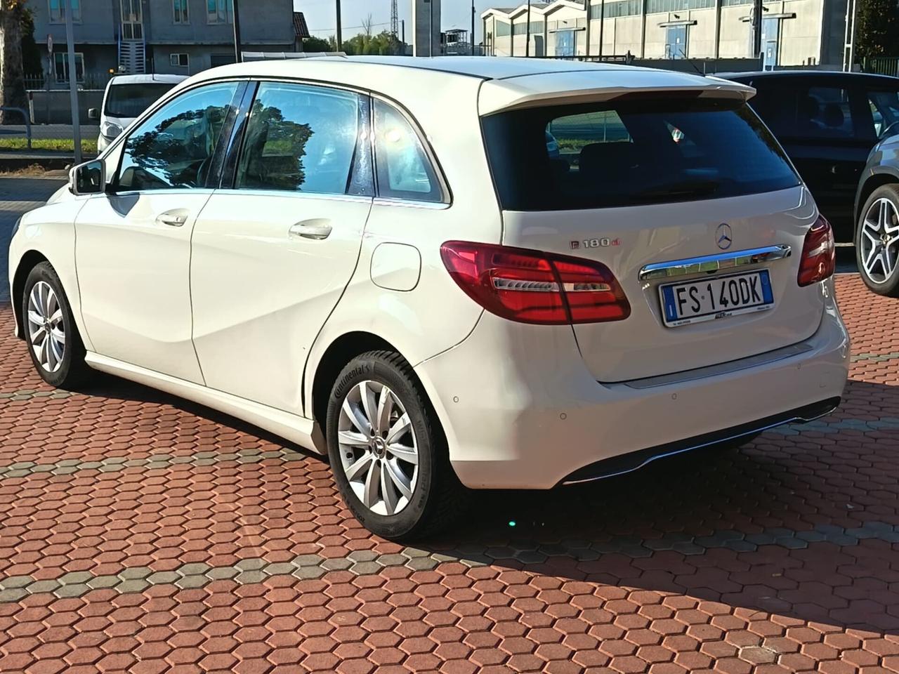 Mercedes-benz B 180 Automatica - Neopatentati Tagliandi Mercedes