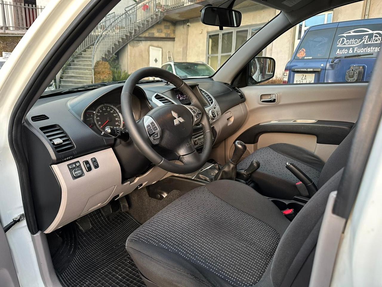 Mitsubishi L200 2.5 DI-D/178CV DC Intense Plus DPF