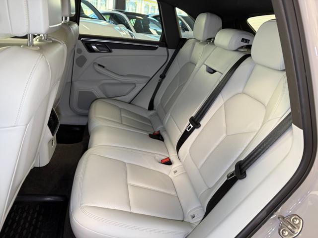 PORSCHE Macan 2.0