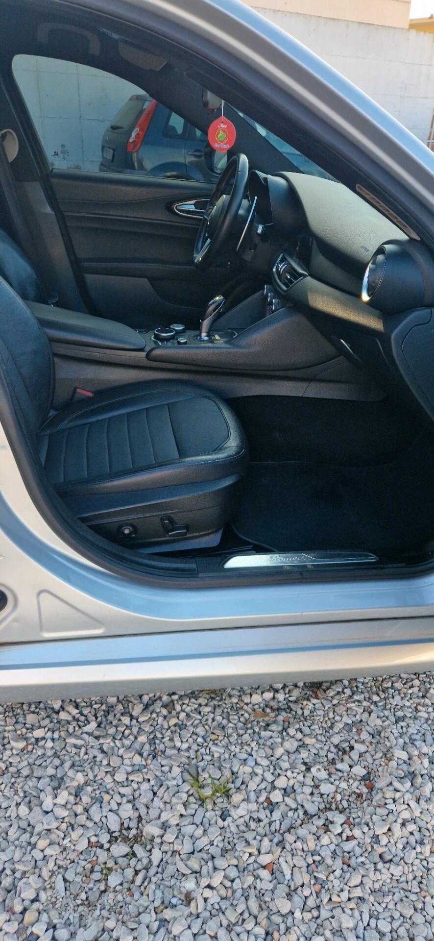 Alfa Romeo Giulia 2.2 Turbodiesel 180 CV AT8 Super