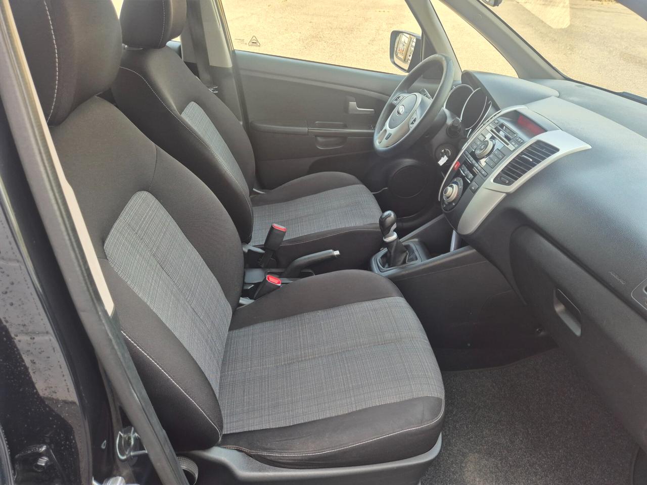 Kia Venga 1.4 CRDi 90 CV Crossover (Ok Neopatentati)