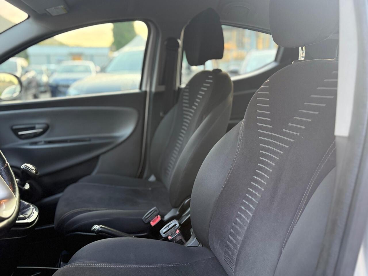 Lancia Ypsilon 1.2 Ecochic GPL Silver