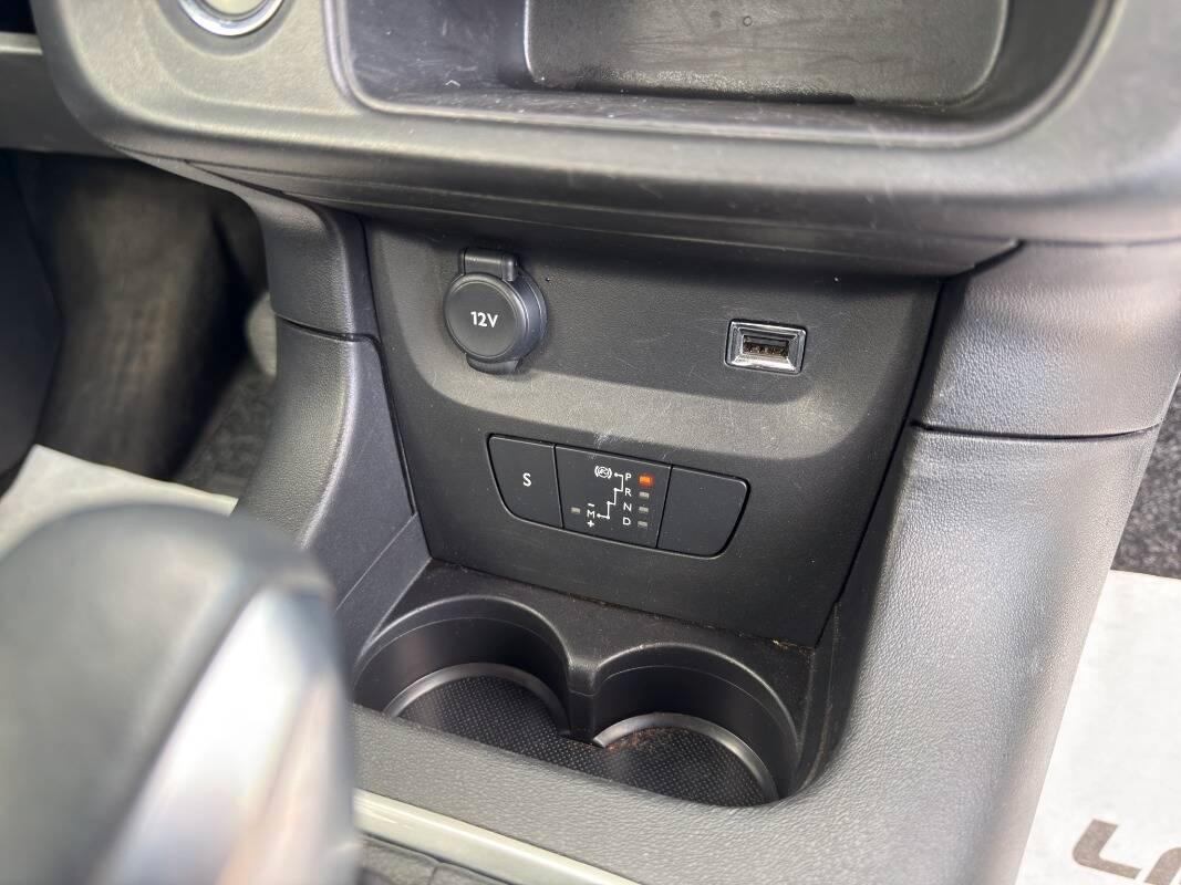 Citroen C3 1.2 puretech Shine s&s 110cv eat6 Con CARPLAY