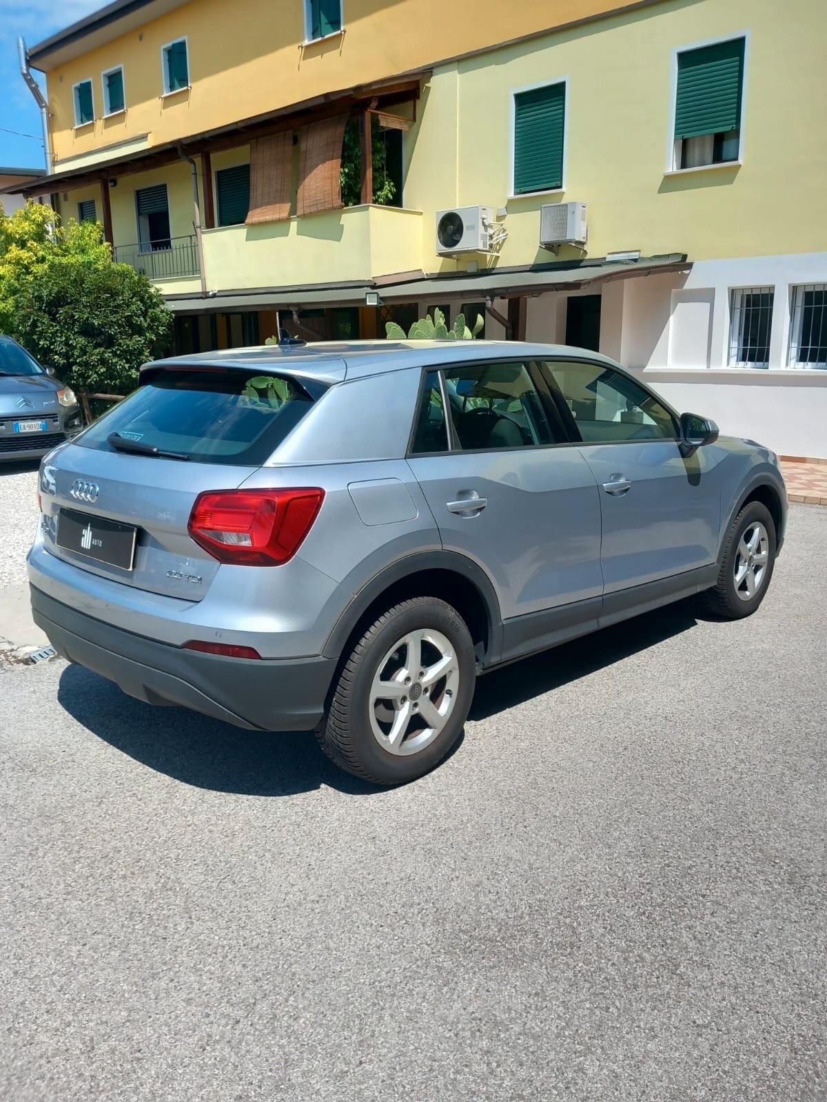 Audi Q2 30 TDI Business