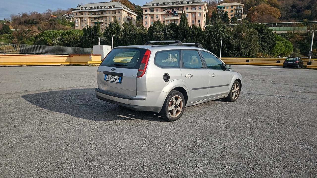 Ford Focus C-Max 1.6 TDCi (90CV) S.W. Limited ed.