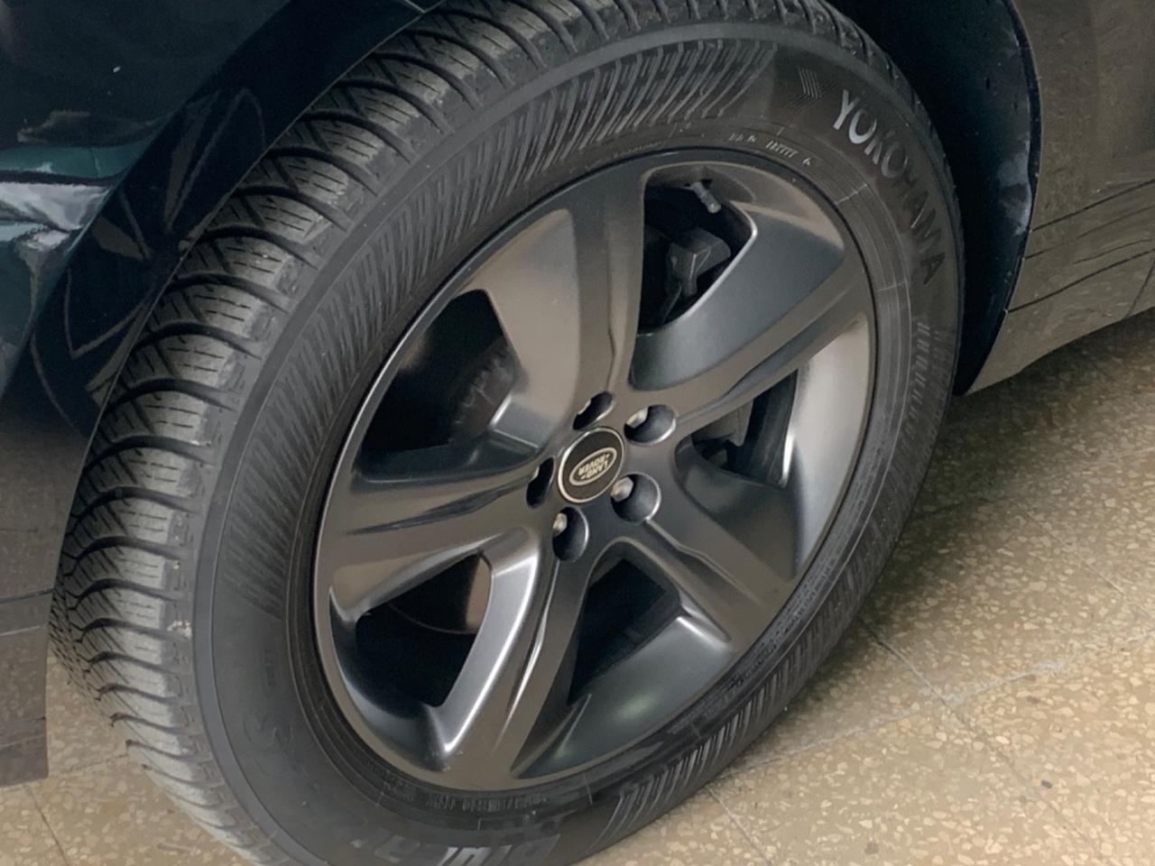 Land Rover Range Velar 2.0D I4 204 CV R-Dynamic HSE