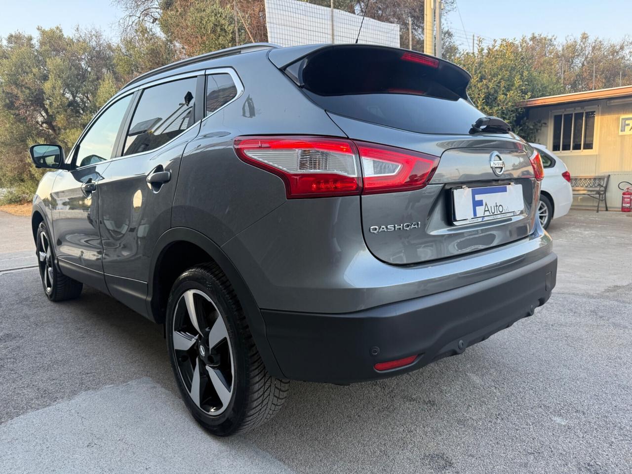 Nissan Qashqai 1.5 dCi Tekna,TETTO PANORAMICO,TELECAMERE 360°,EuroBlock,Navi,ecc.