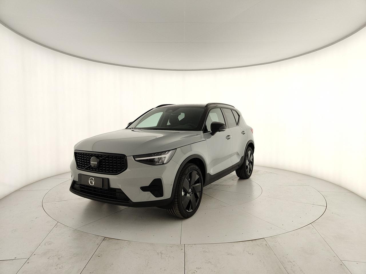 VOLVO XC40 2.0 b3 Ultra Black Edition auto