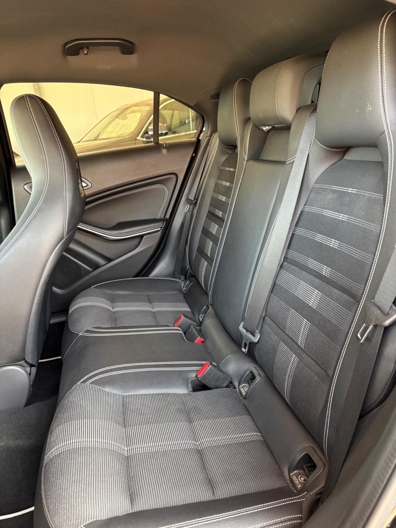 Mercedes-benz A 200 d Automatic Premium