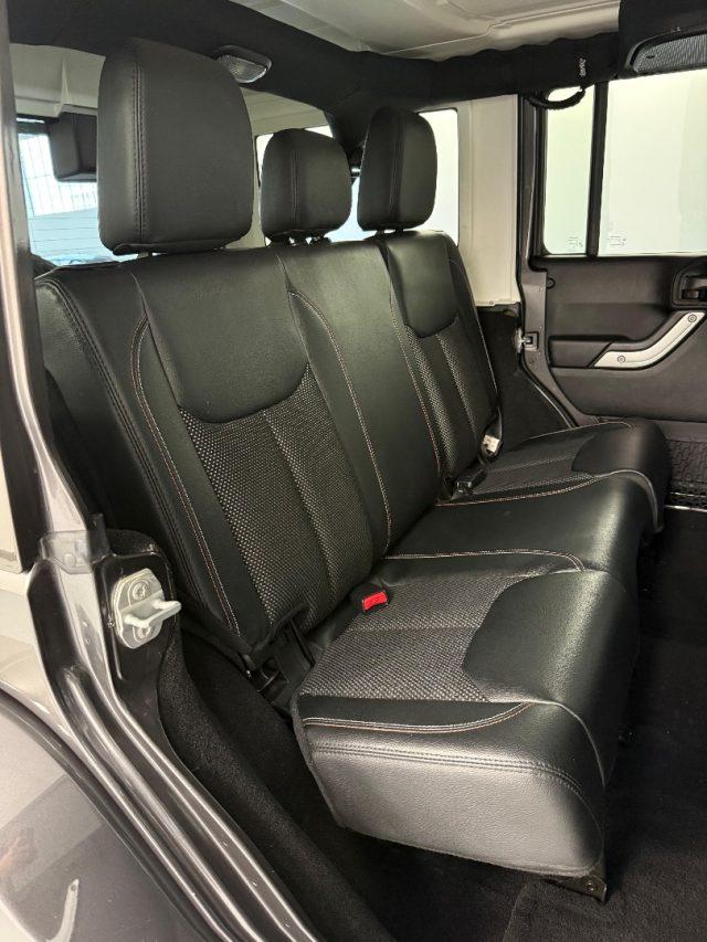 JEEP Wrangler Unlimited 2.8 CRD DPF Sahara Auto E6