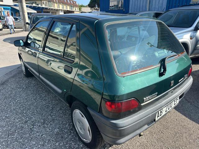 RENAULT Clio 66,000km 1.2i cat 5P Oasis Stupenda Bellissima