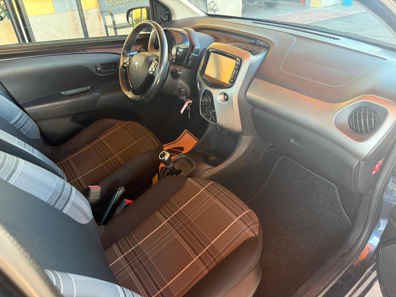 Peugeot 108 VTi 68 5 porte Allure