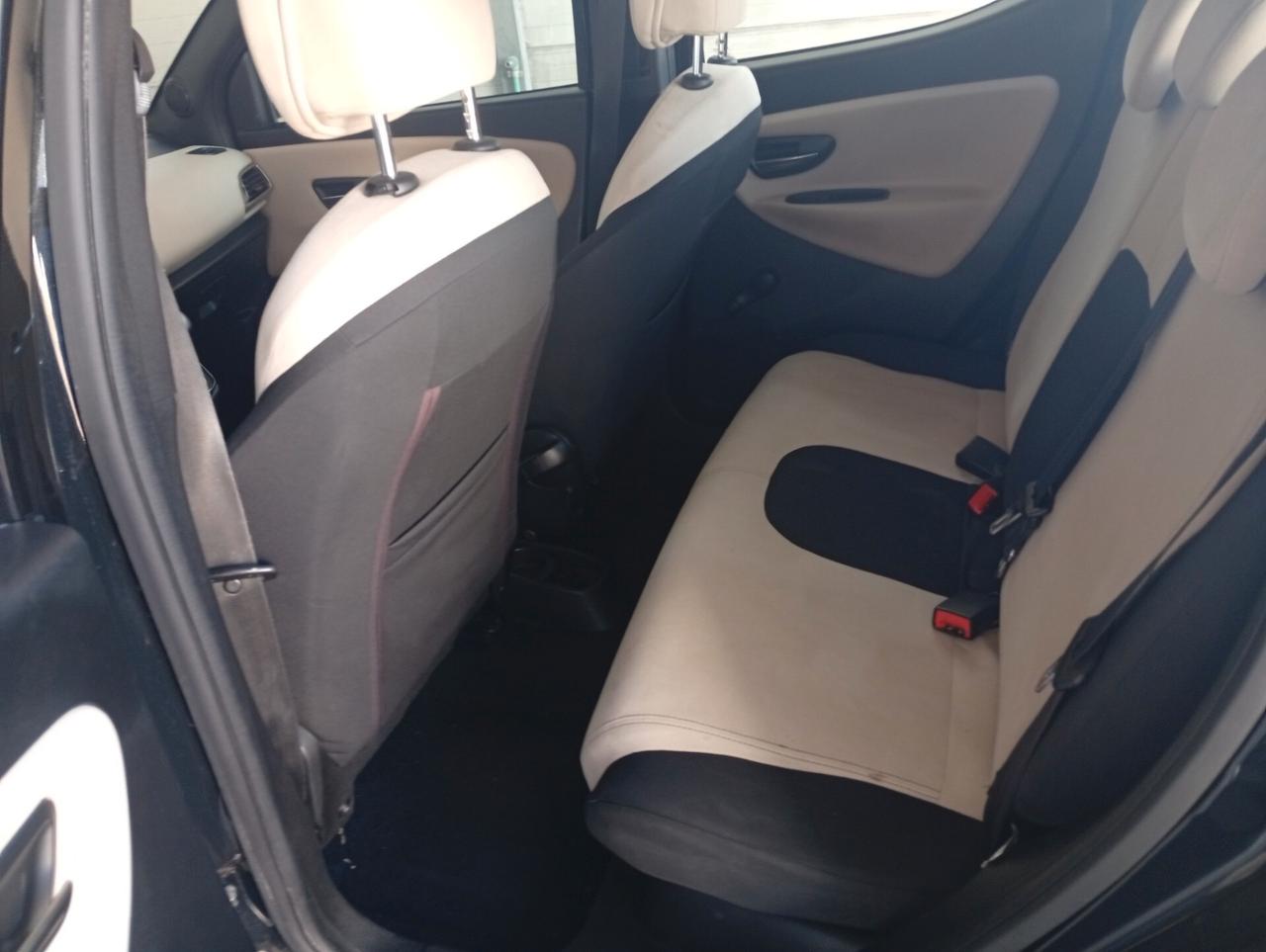 Lancia Ypsilon 1.3 MJT 16V 95 CV 5 MOTORE NUOVO!