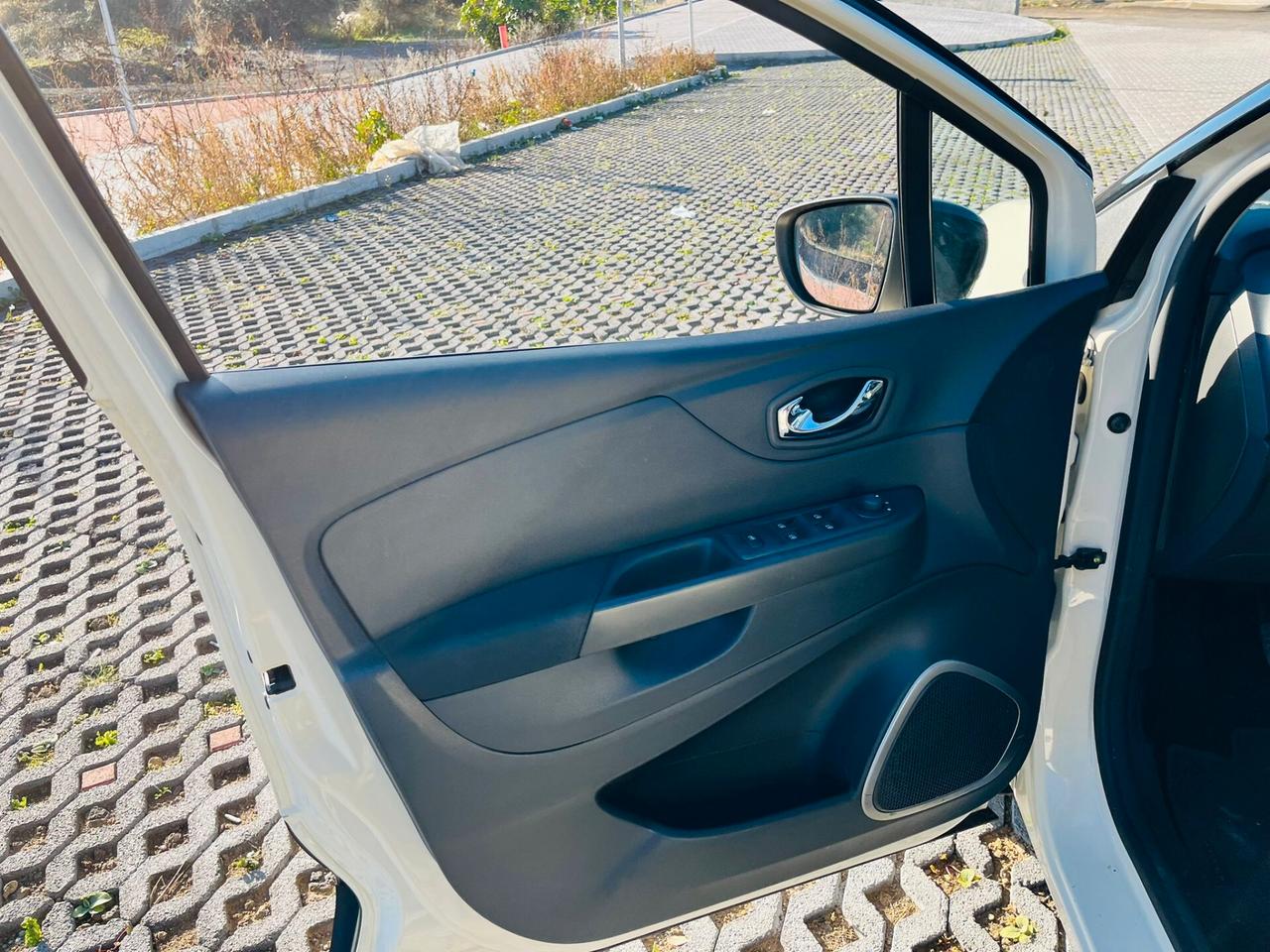 Renault Captur 1.5DCI PARI AL NUOVO FULL 2013