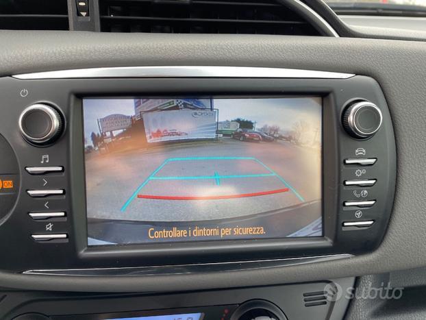 Toyota Yaris hybrid 5p Business