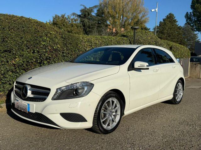 MERCEDES-BENZ A 180 CDI Automatic Premium NAVI - XENO - PDC - 17