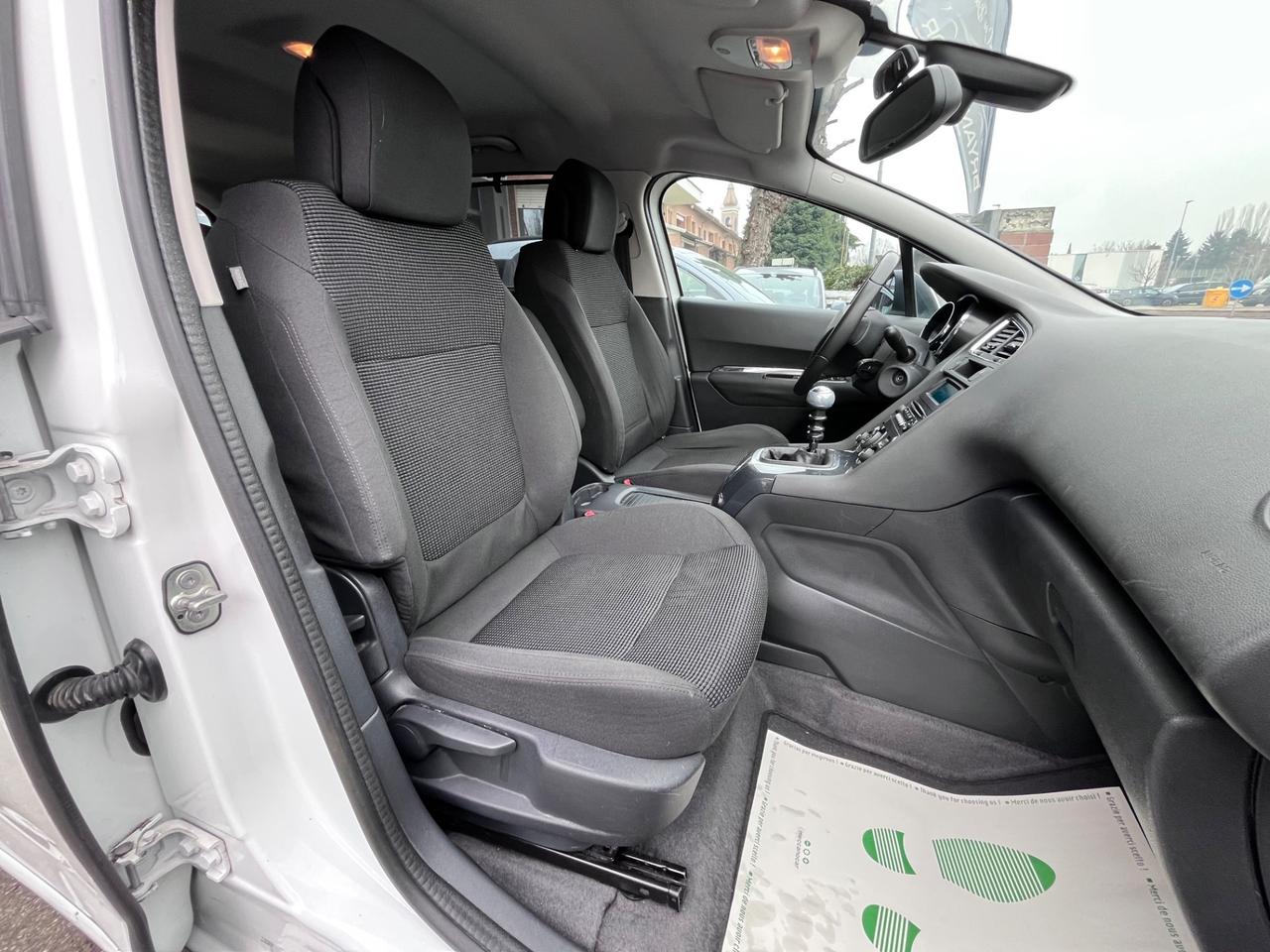 Peugeot 5008 2.0 HDi 150CV Active