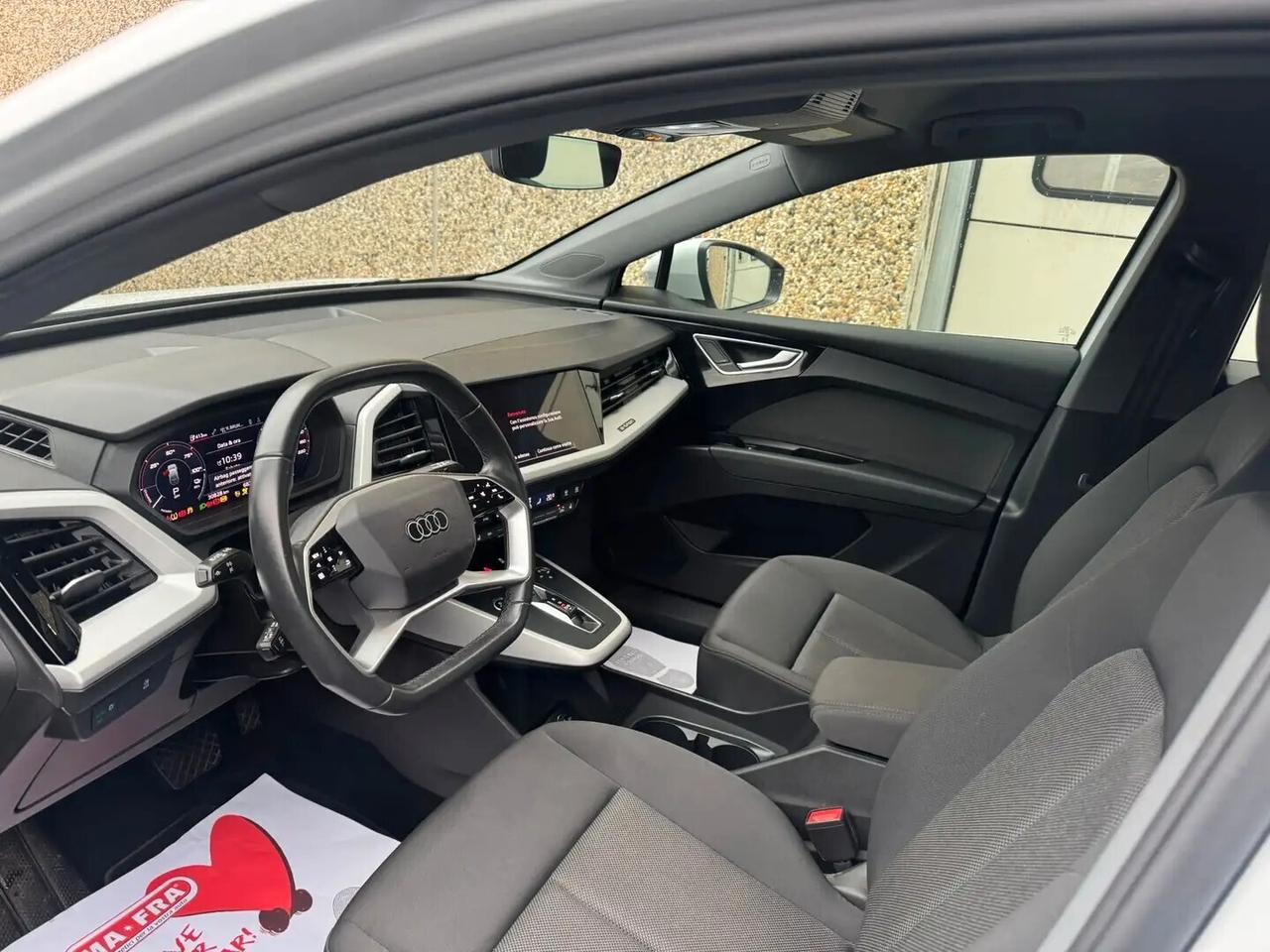 Audi Q4 40 e-tron Business