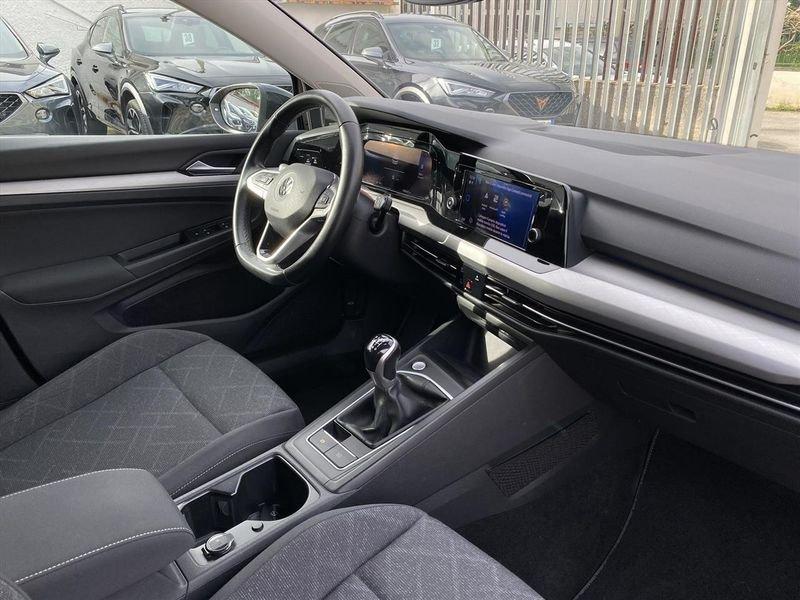 Volkswagen Golf 8 2.0 TDI LIFE 115CV