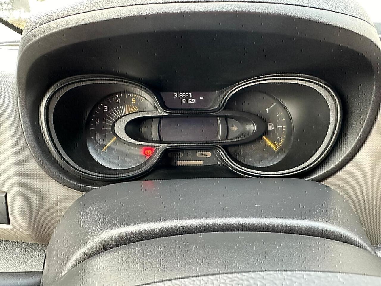 RENAULT TRAFIC ANNO 2015 PRONTO ALL'USO! SUPER PREZZO!