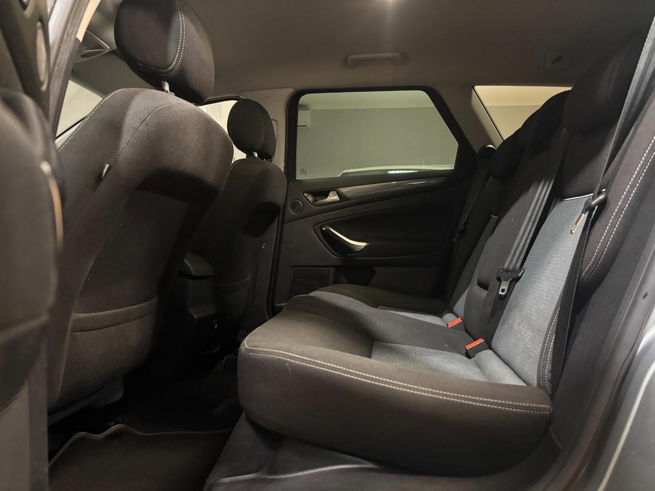 Ford Mondeo SW 2.0 tdci Business (nav) 140cv powershift