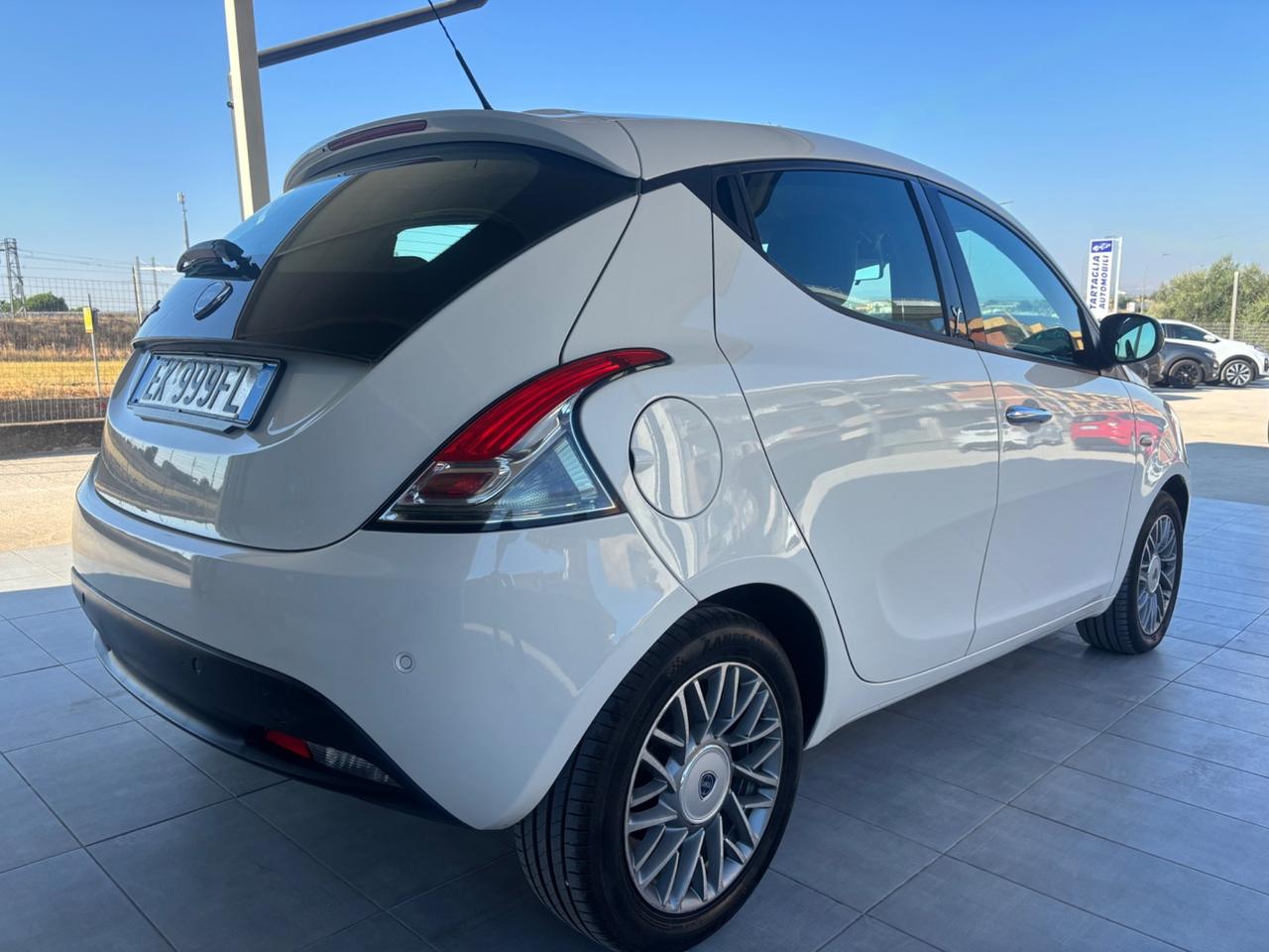Lancia Ypsilon 1.3 MJT 16V 95 CV 5 porte S&S Gold