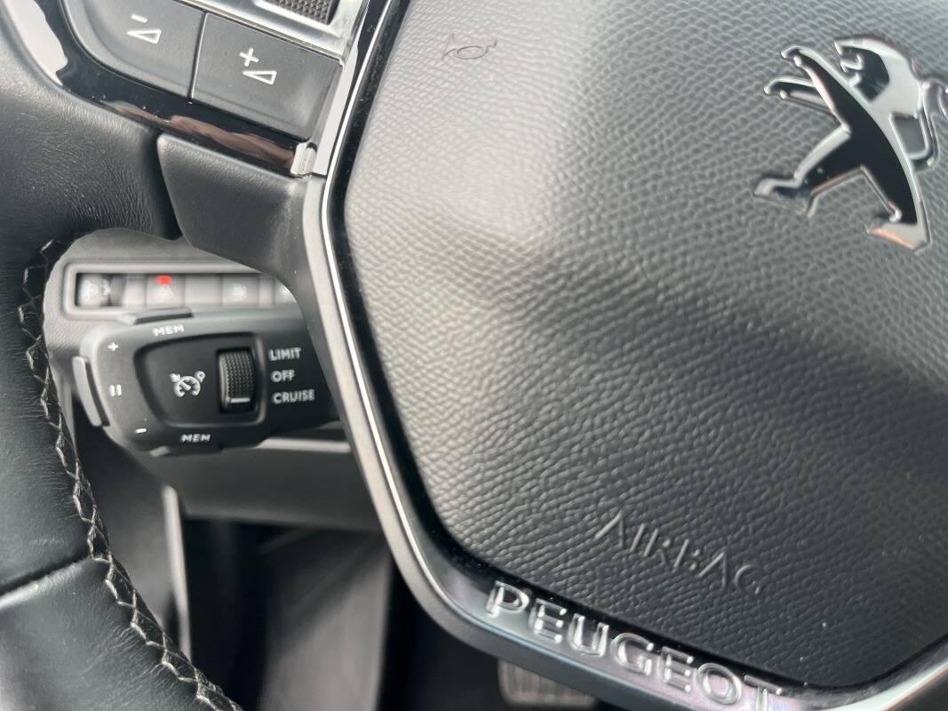 Peugeot 3008 II 1.6 hybrid4 phev Allure Pack 300cv e-eat8