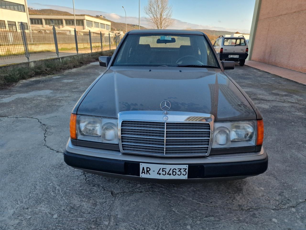 Mercedes-benz 300 200 E