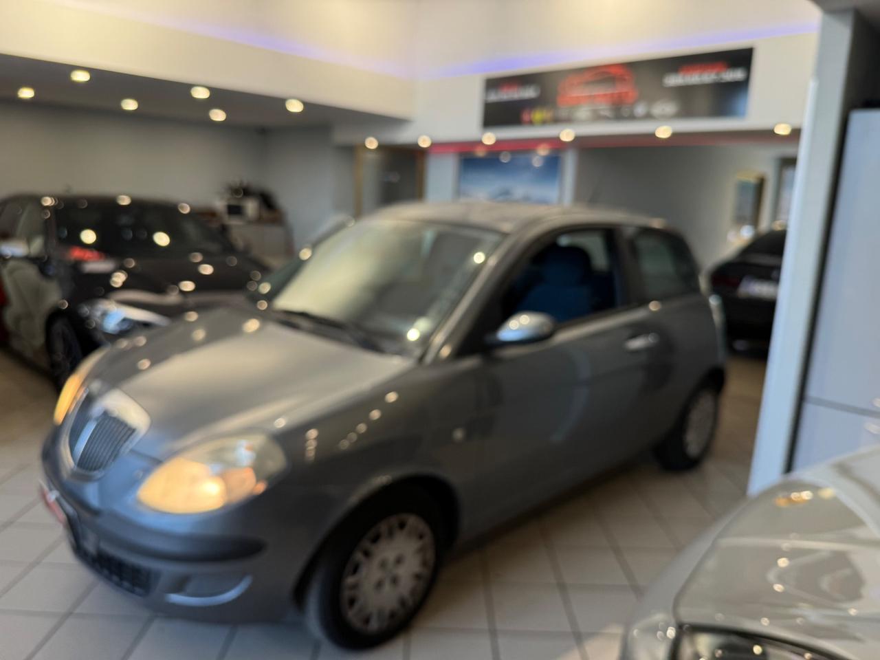 Lancia Ypsilon 1.2 frizione nuova dimostrabile in fattura