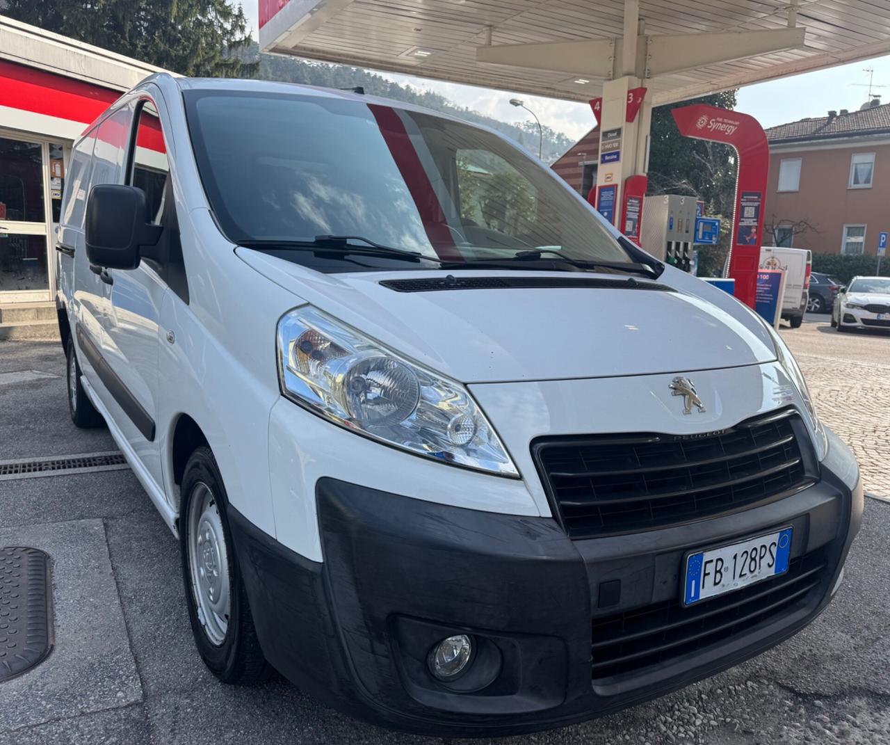 Peugeot Expert 2.0 HDi 125CV FAP PL-TA 12Q