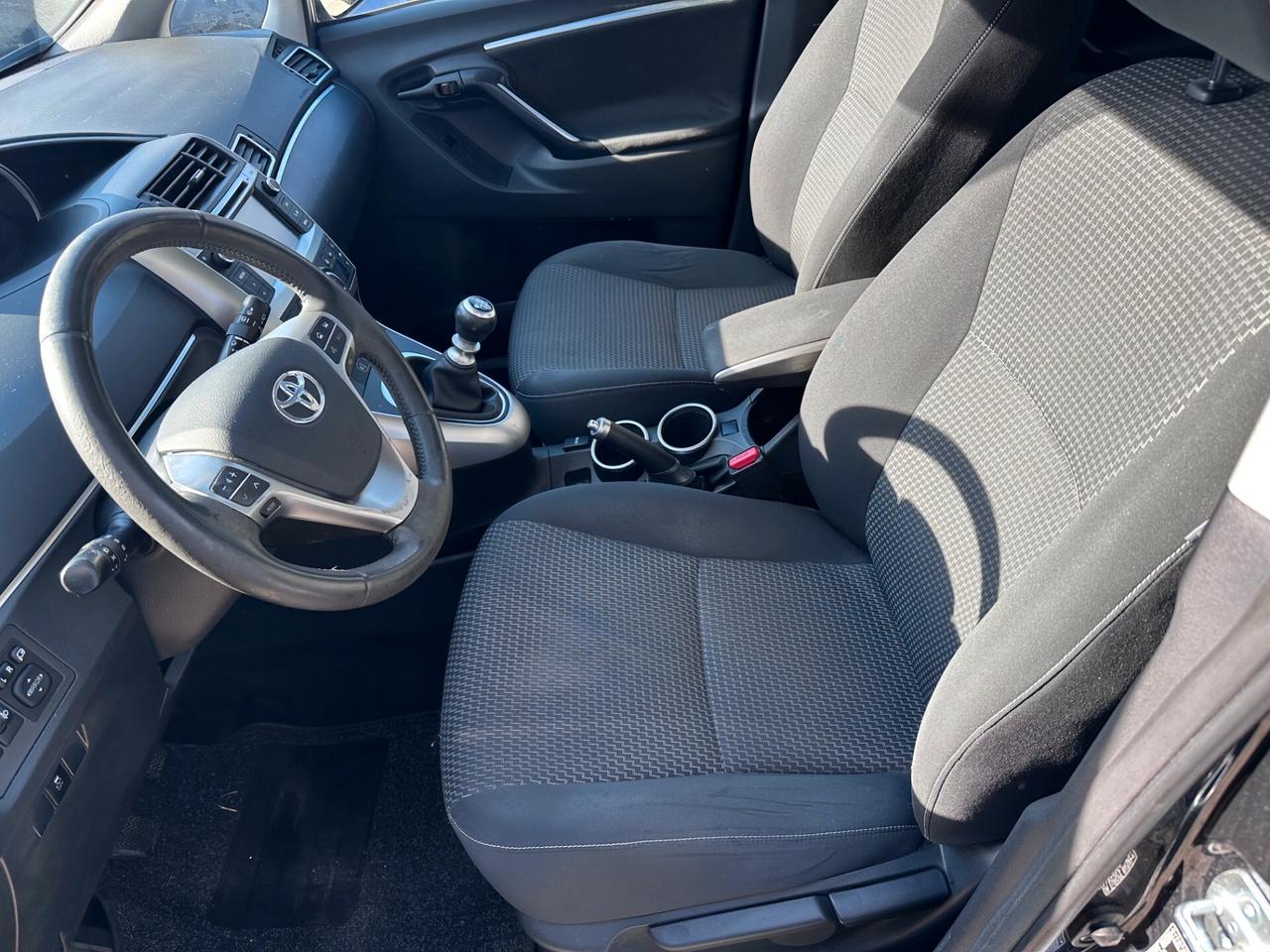 Toyota Verso 1.6 D-4D Business*EURO6*CERCHI