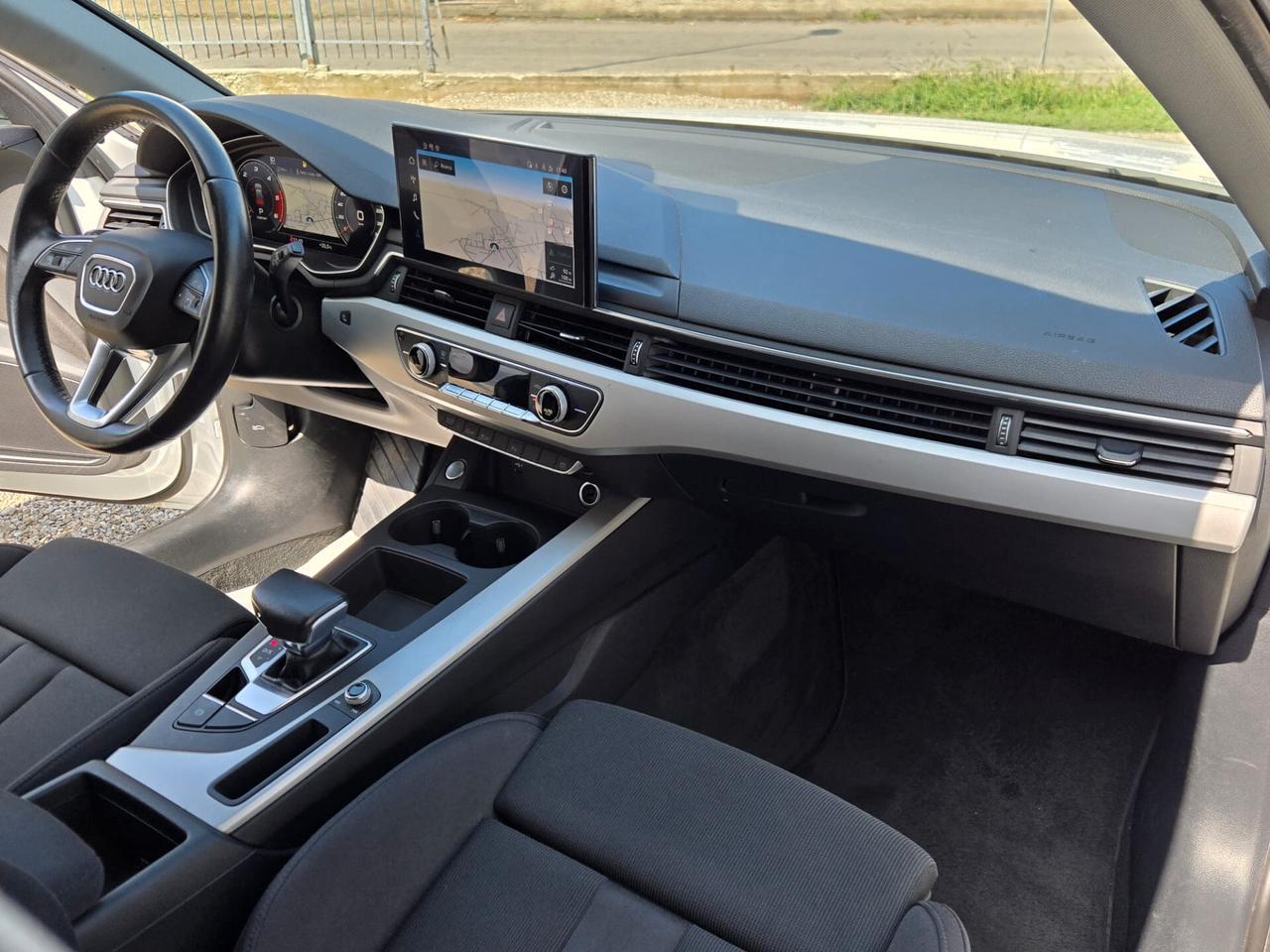 Audi A4 Avant 40 TDI S tronic line edition