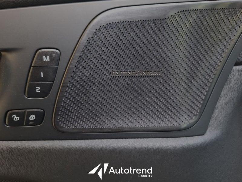 Volvo XC60 B5 250+14 CV AWD Automatica Mild Hybrid Plus Dark