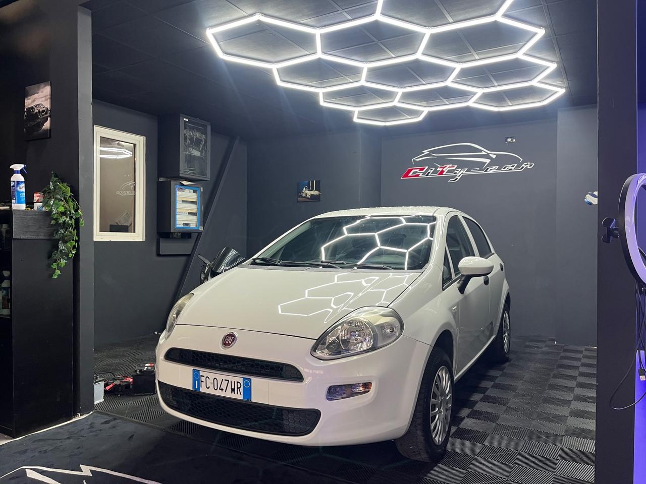 FIAT PUNTO 1.4 Benzina/Metano 70 CV – 2016 – 178.000 km