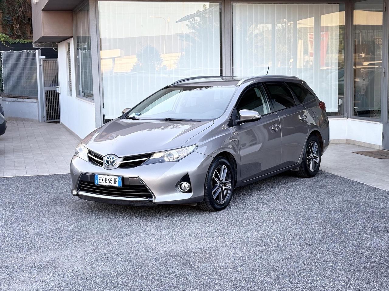 Toyota Auris 1.8 Hybrid 99CV E5 Neo - 2014
