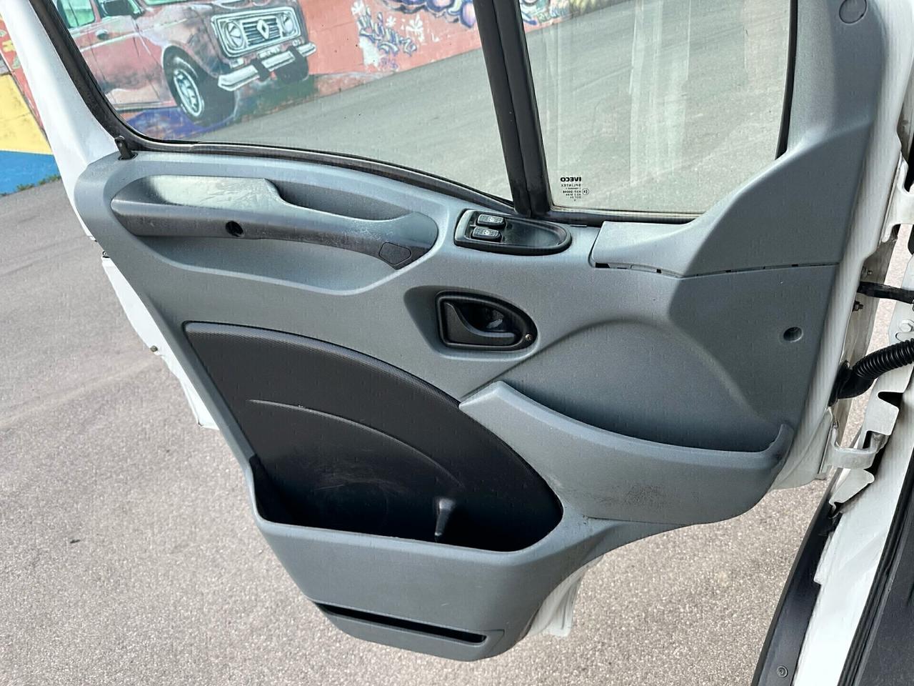 IVECO DAILY 35C12 CON GRU BONFIGLIOLI P35 SUPER PREZZO!
