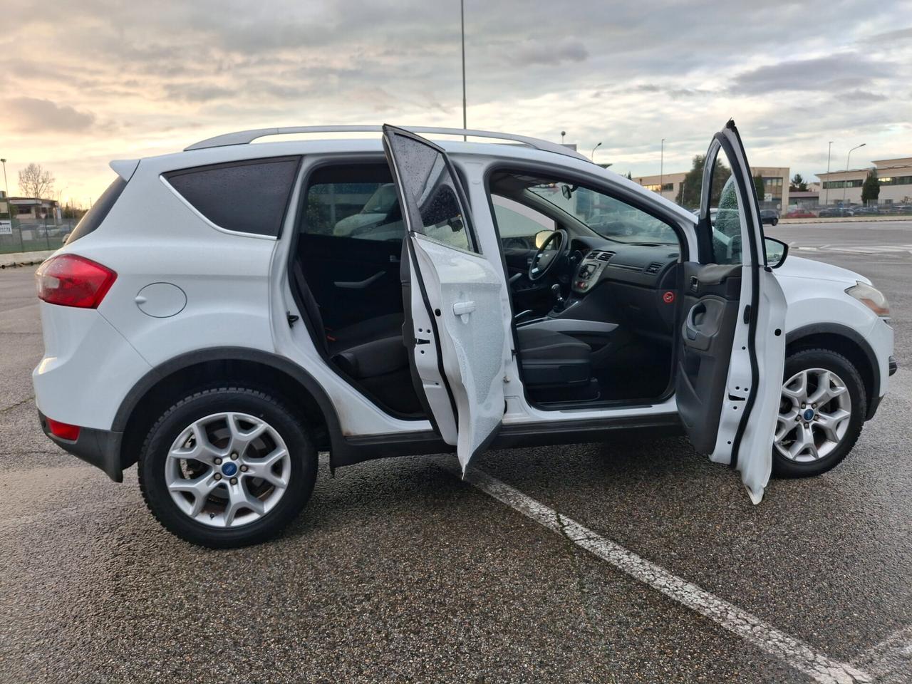 Ford Kuga 2.0 TDCi 140 CV. Titanium-*PERFETTA*