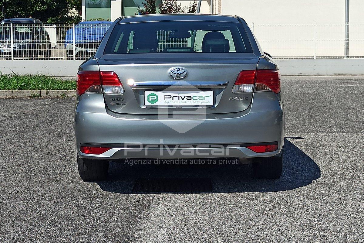 TOYOTA Avensis 2.0 D-4D Lounge