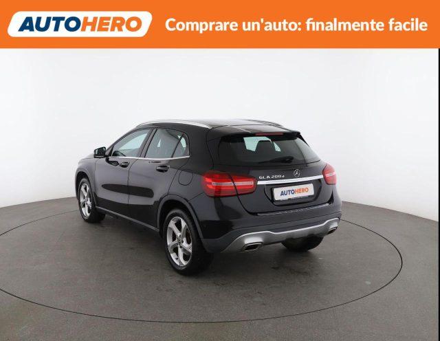 MERCEDES-BENZ GLA 200 d Automatic Sport