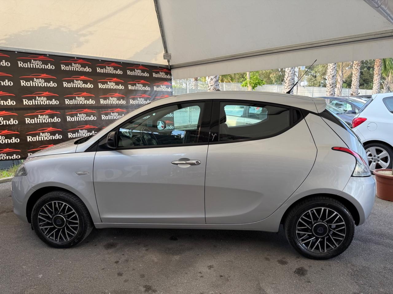 Lancia Ypsilon 1.2 GPL Platinum