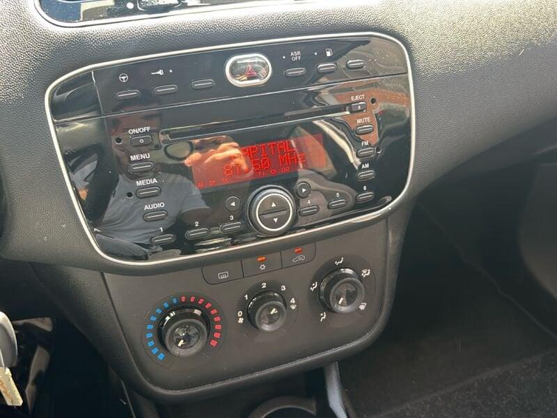 FIAT Punto 1.4 Natural Power Lounge 70cv