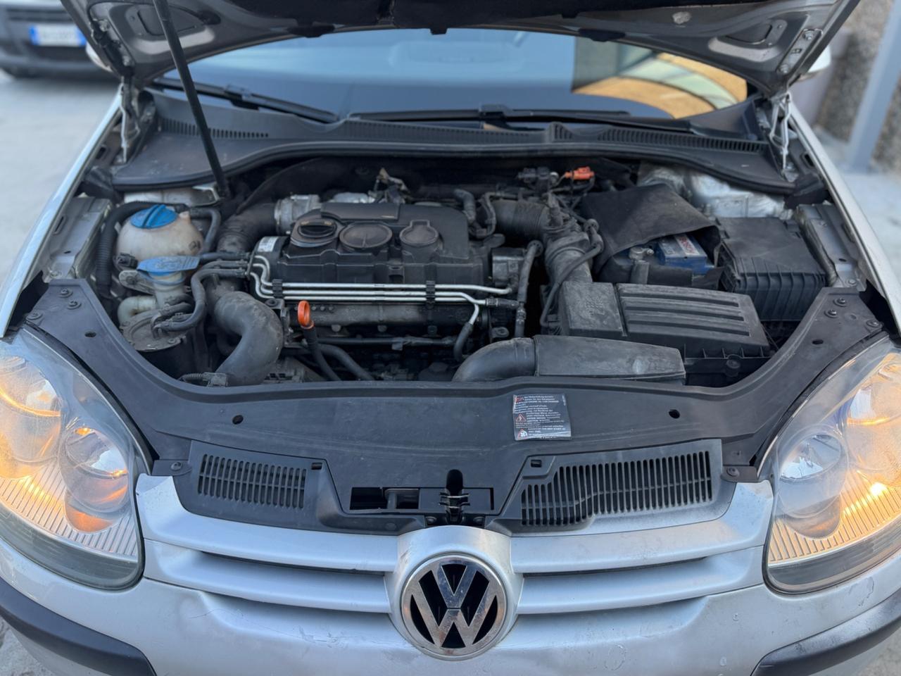 VW GOLF V 1.9TDI 105 CV CERCHI 17
